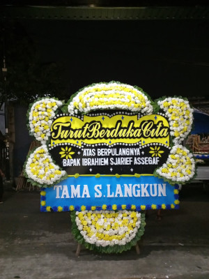 Papan Bunga Duka di Halim Perdana Kusuma